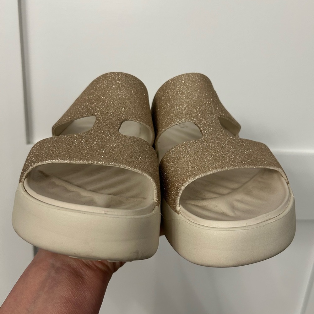 Crocs Getaway Platform Gold Glitter H-Strap Sandals Size 9 - Picture 5 of 11
